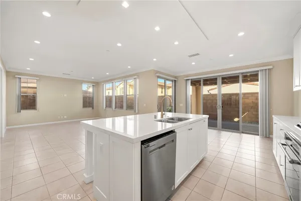 $5,100 | 56 Decker, Irvine, CA 92620