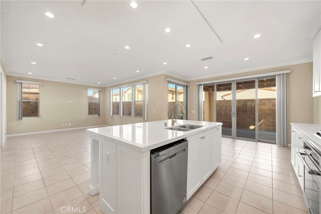 56 Decker Irvine, CA 92620 - Photo 6 of 20