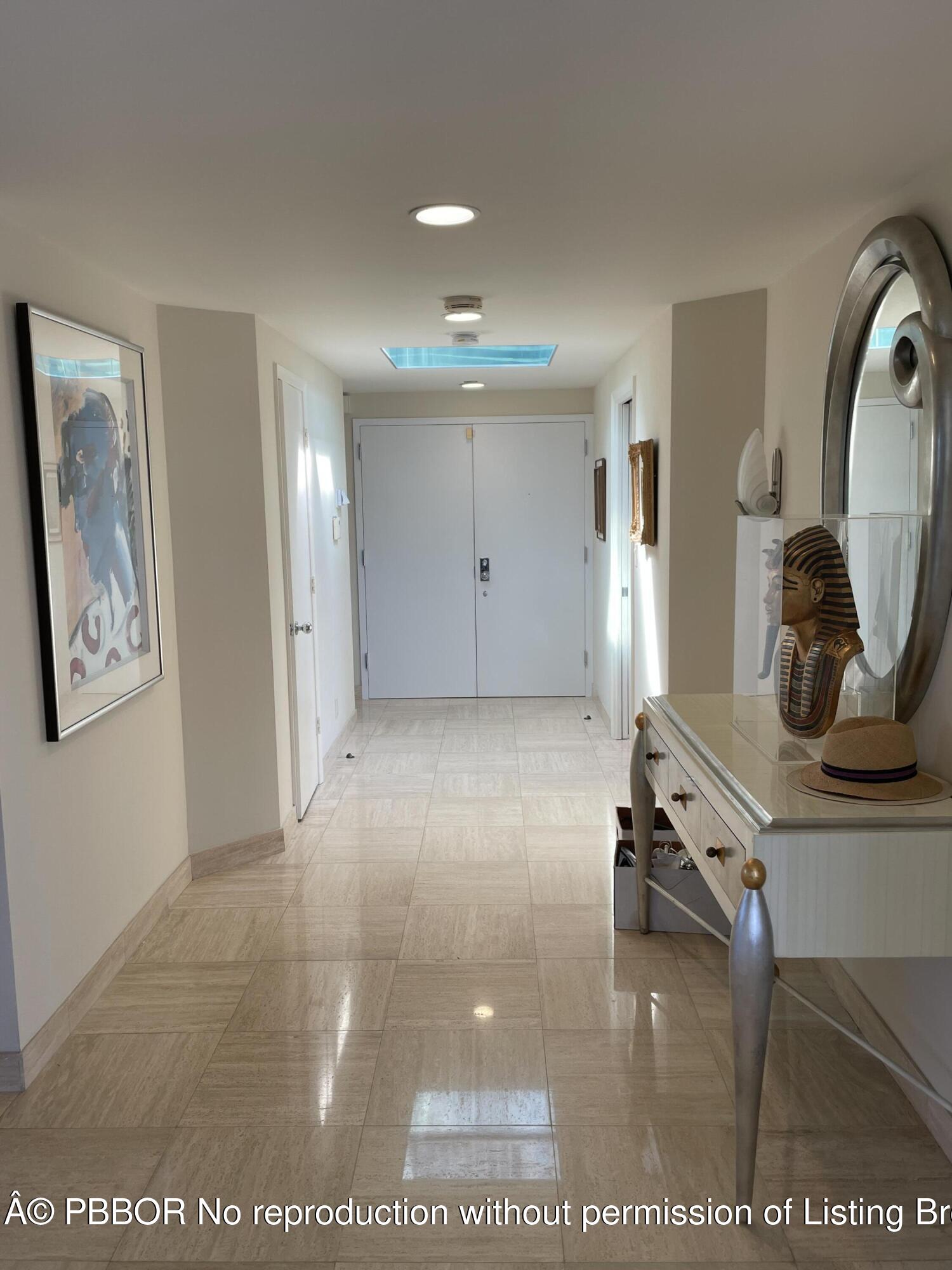 145 Peruvian Avenue, Unit 3010 Palm Beach, FL 33480 - Photo 5 of 18 a view of a room with gym equipment