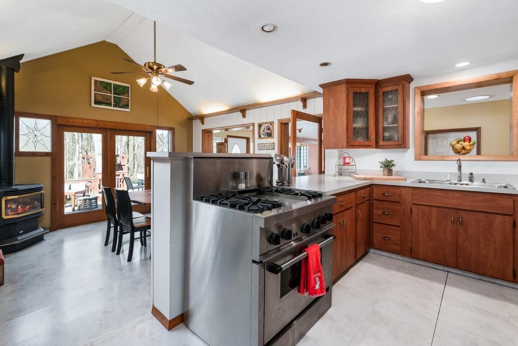 5529 Gibson Road Gibsonia, PA 15044 - Photo 8 of 25 Gallery Image 8