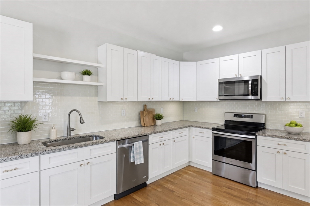 94 Summit Street, Unit 2 Clinton, MA 01510 - Photo 3 of 29
