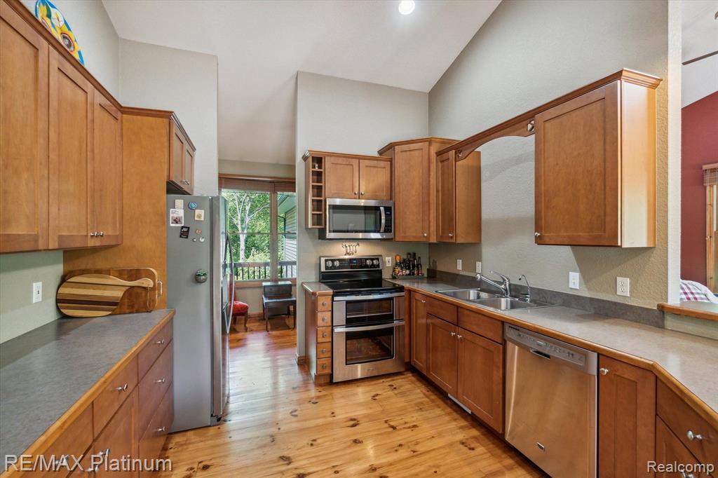 17095 Rosehill Road Pinckney, MI 48169 - Photo 10 of 57