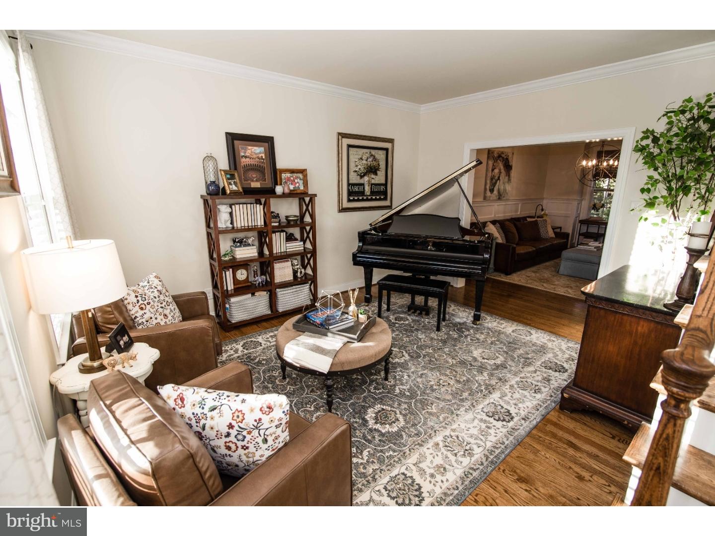 421 Hillendale Road Media, PA 19063 - Photo 7 of 23 Living Room