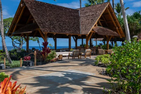 $9,495,000 | 72-1159 Kekahawaiole Drive, Kailua-Kona, HI 96740