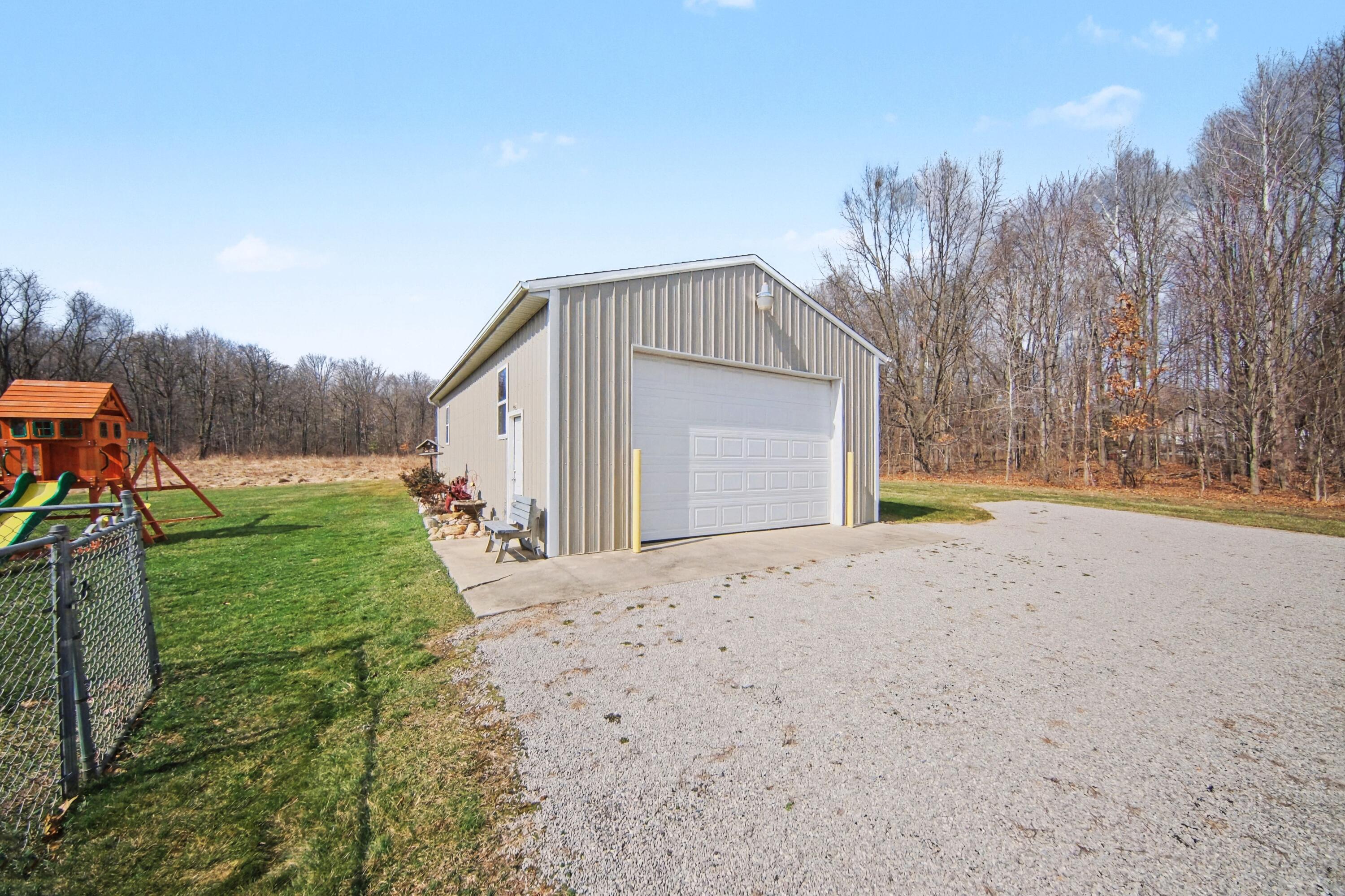 9492 Sayers Road Munith, MI 49259 - Photo 24 of 49 024_file_9532