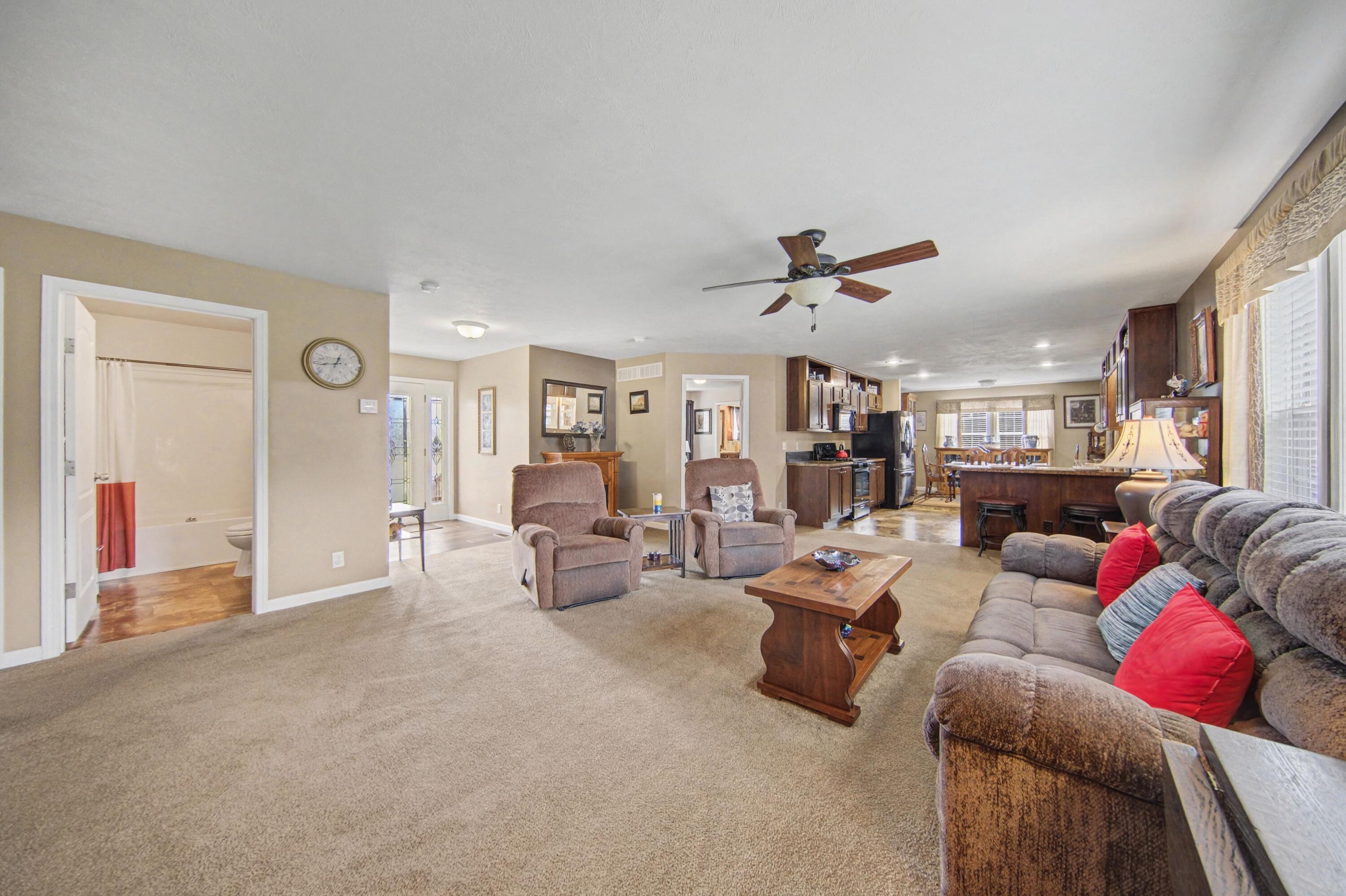 9492 Sayers Road Munith, MI 49259 - Photo 6 of 49 006_file_5573