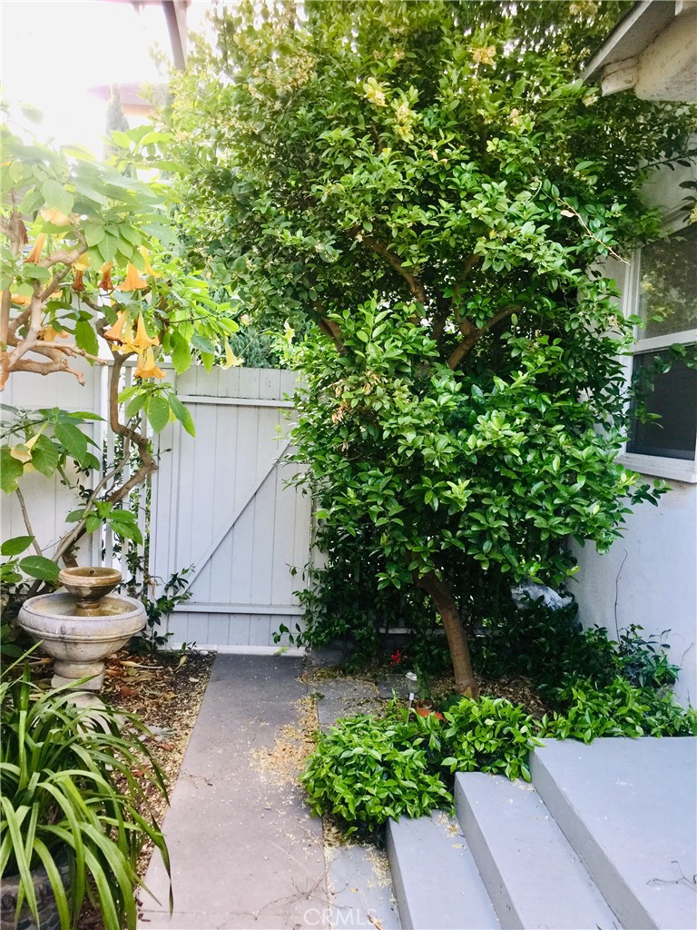 1213 Ocean Avenue Seal Beach, CA 90740 - Photo 2 of 7