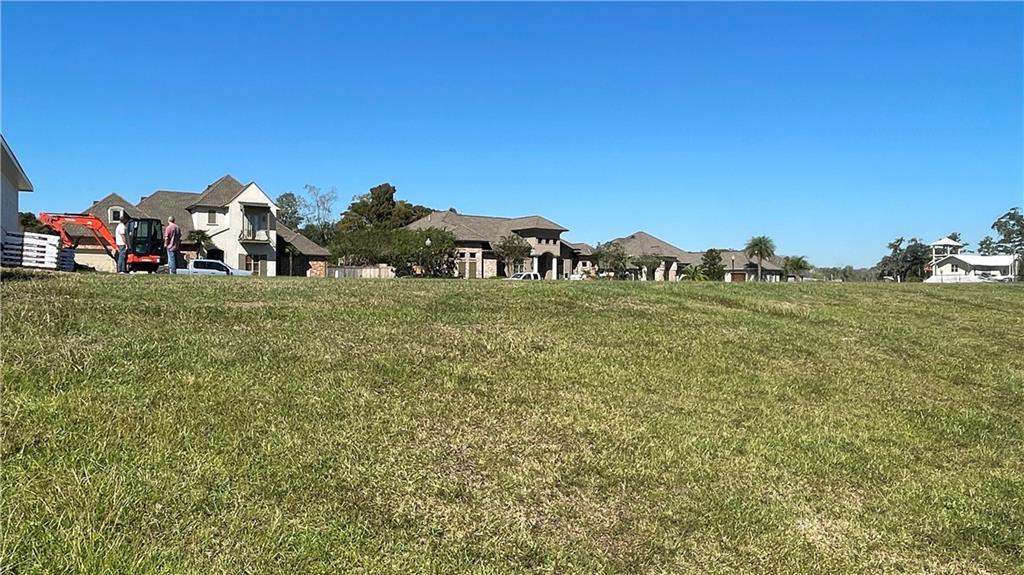 21530 Blue Marlin Drive Springfield, LA 70462 - Photo 4 of 9