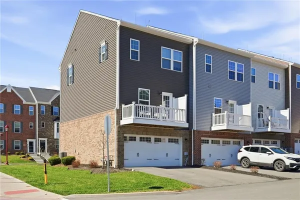 $389,000 | 200 Amon Street, Cranberry Township, PA 16066