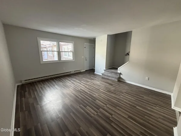 $1,700 | 22 Church Street, Unit 8, Schuylerville, NY 12871