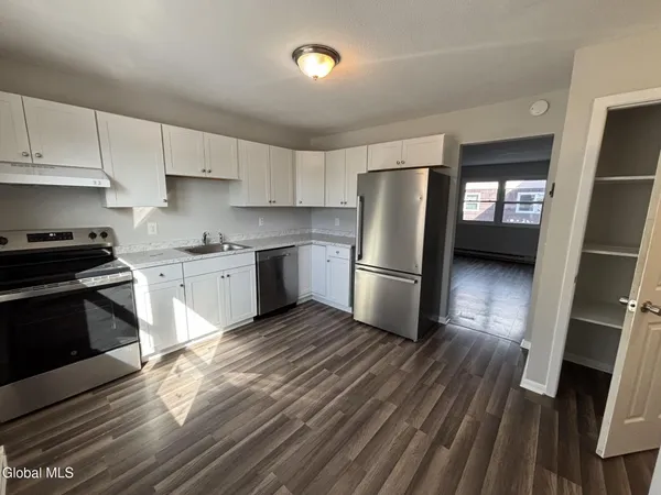 $1,700 | 22 Church Street, Unit 8, Schuylerville, NY 12871