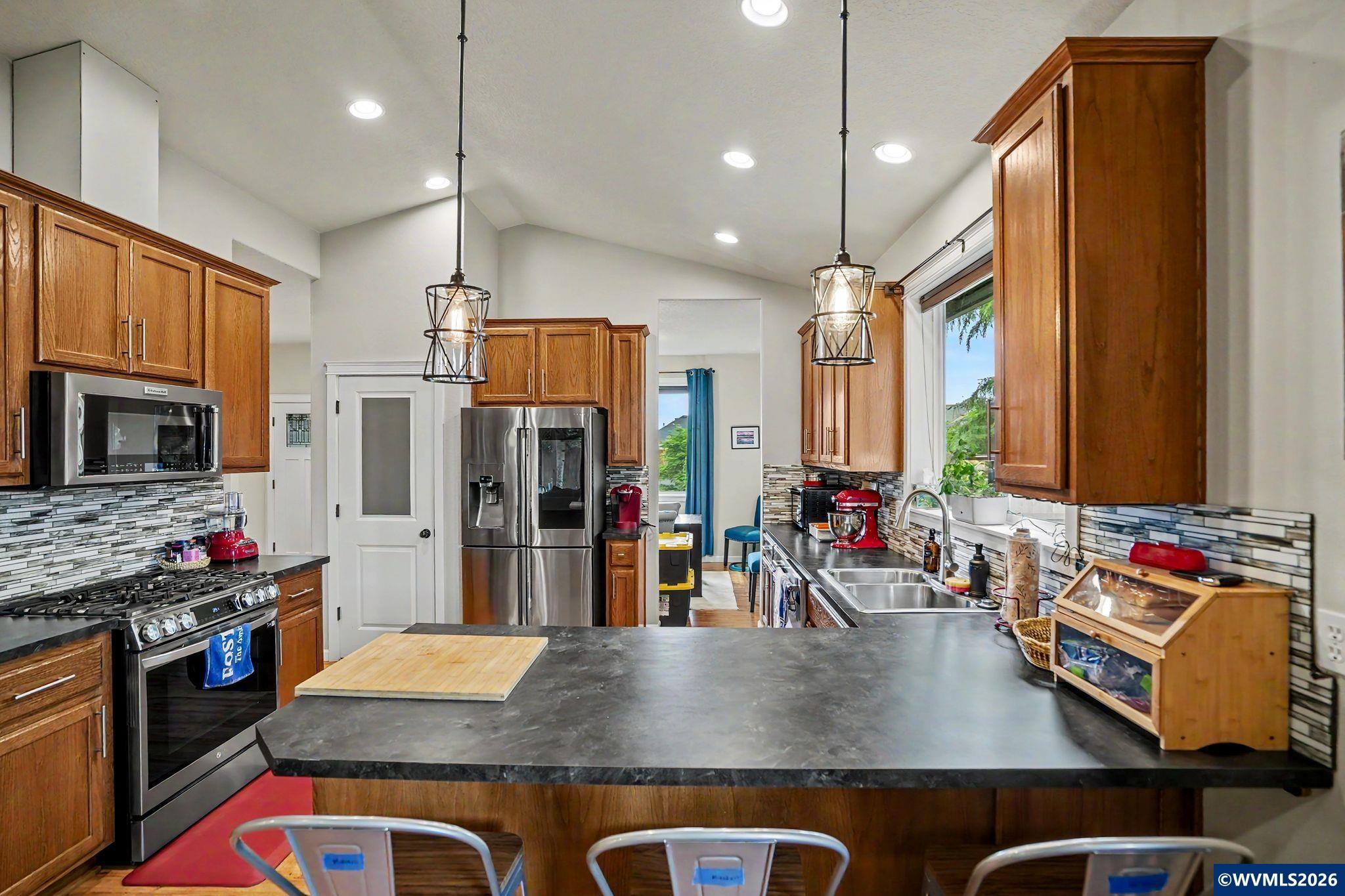 4464 Aztec Loop Northeast Albany, OR 97321 - Photo 13 of 46 Gallery Image 13