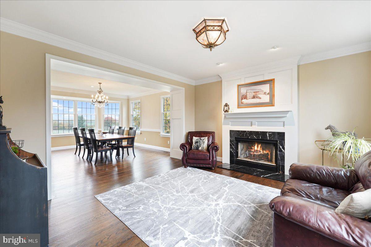2786 Flowing Springs Road Spring City, PA 19475 - Photo 11 of 62 Living Room