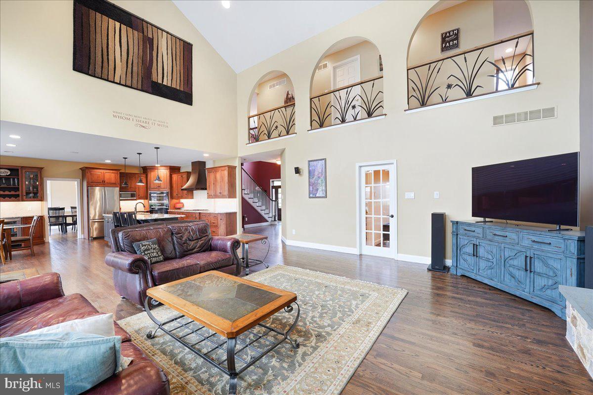 2786 Flowing Springs Road Spring City, PA 19475 - Photo 19 of 62 Family/Great Room