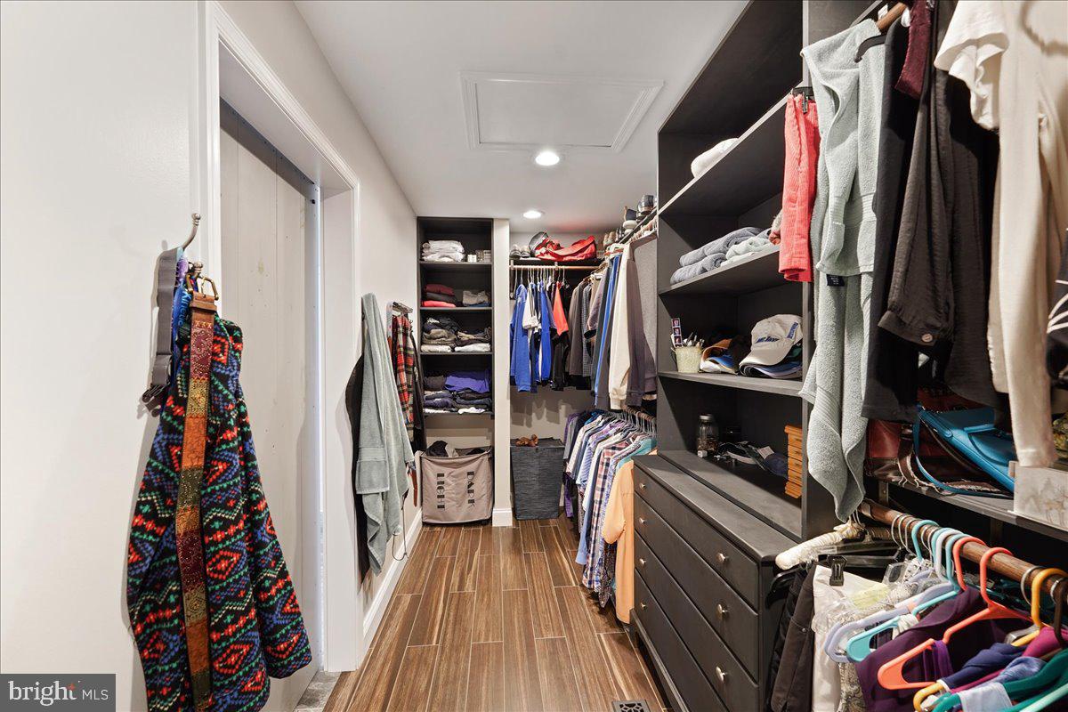 2786 Flowing Springs Road Spring City, PA 19475 - Photo 25 of 62 Walk-In Closet
