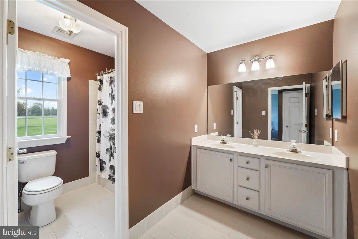 2786 Flowing Springs Road Spring City, PA 19475 - Photo 27 of 62 Bedroom 2 Bathroom