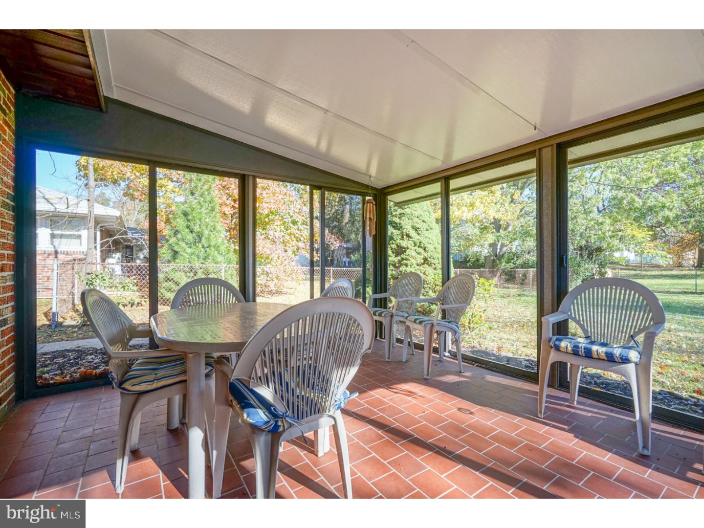 31 Laurel Road Clementon, NJ 08021 - Photo 22 of 25 Sun Room