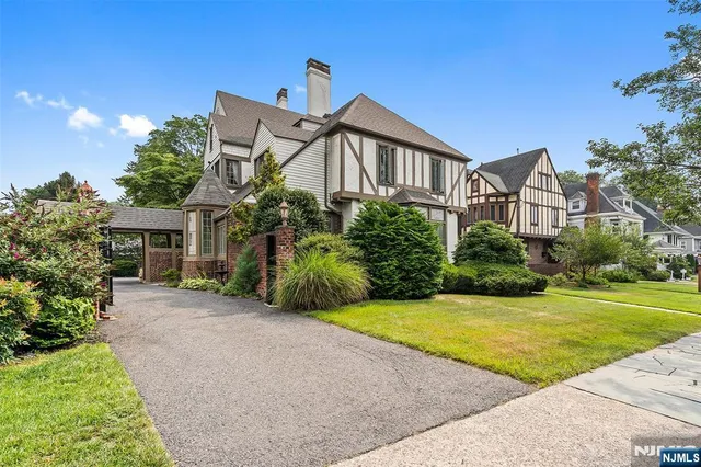 $1,250,000 | 290 Clinton Place, Hackensack, NJ 07601