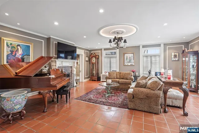 $1,250,000 | 290 Clinton Place, Hackensack, NJ 07601