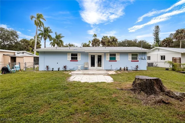 $299,750 | 225 Avacado Court, Fort Myers, FL 33905