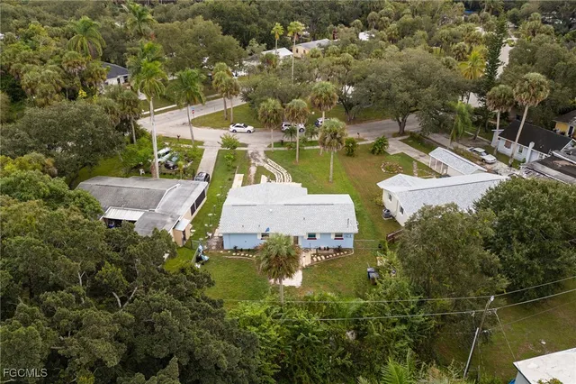 $299,750 | 225 Avacado Court, Fort Myers, FL 33905