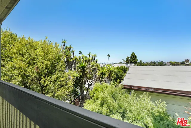 $1,250,000 | 631 Strand Street, Unit 4, Santa Monica, CA 90405