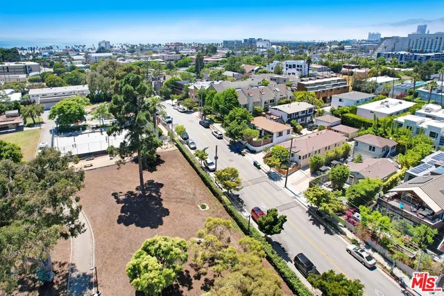 $1,250,000 | 631 Strand Street, Unit 4, Santa Monica, CA 90405