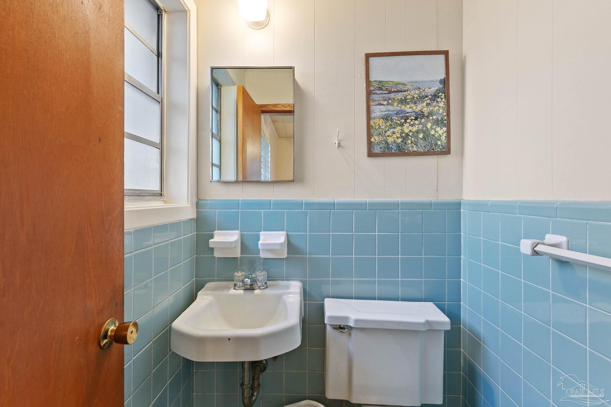 5024 Highway 21 Atmore, AL 36502 - Photo 23 of 38 a bathroom with a sink toilet