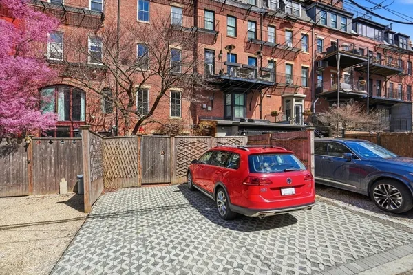 $7,500 | 150 West Concord Street, Unit 2, Boston, MA 02118