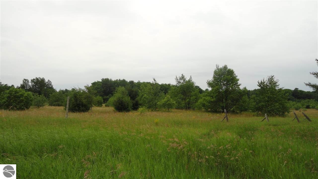 6322 Hart Road South Boardman, MI 49680 - Photo 8 of 12 1787740-7.JPG