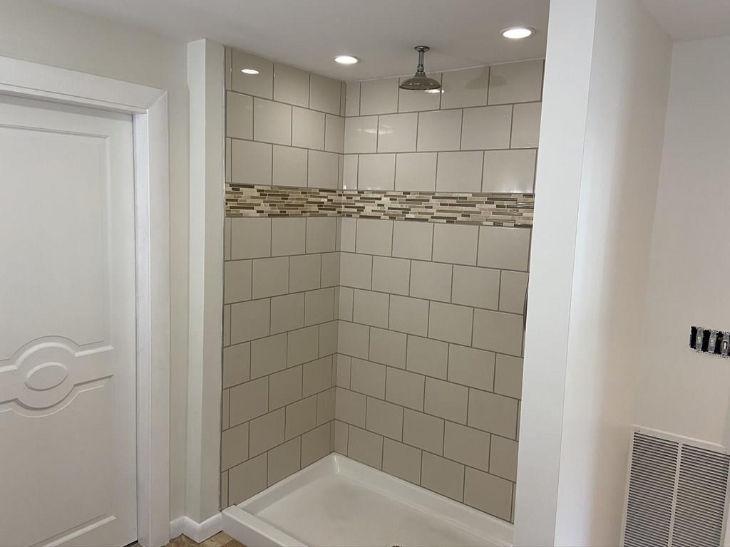 22 East Park Road Sterling, MA 01564 - Photo 13 of 24 Gallery Image 13
