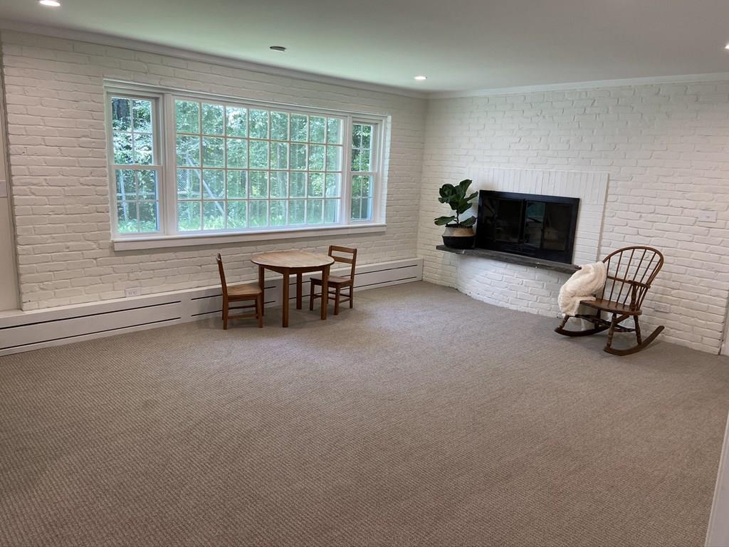 22 East Park Road Sterling, MA 01564 - Photo 4 of 24 Gallery Image 4