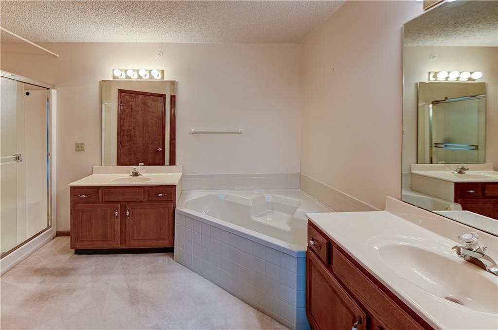 17800 Bolger Road, Unit 303 Independence, MO 64055 - Photo 33 of 49