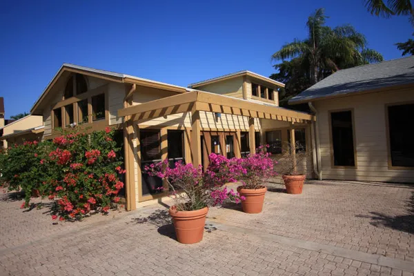 $2,000 | 2307 North Congress Avenue, Unit 27, Boynton Beach, FL 33426
