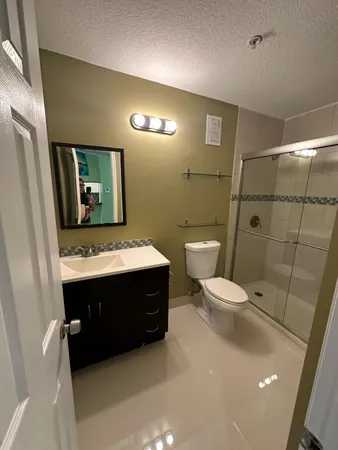 $2,000 | 2307 North Congress Avenue, Unit 27, Boynton Beach, FL 33426
