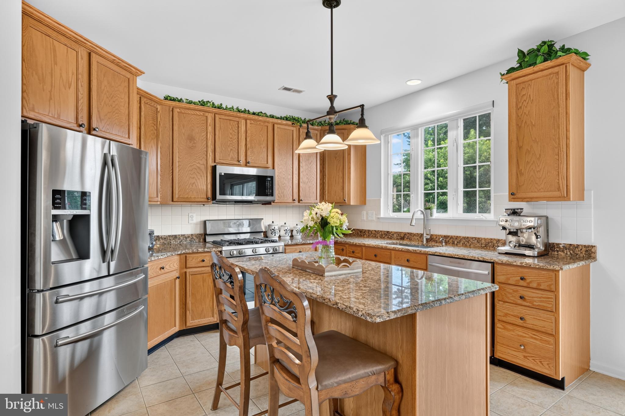 16 Amesbury Road Levittown, PA 19054 - Photo 9 of 57
