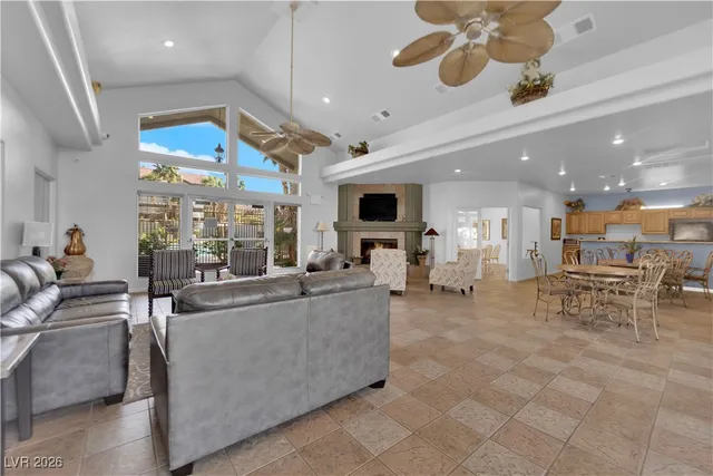 $299,900 | 2305 West Horizon Ridge Parkway, Unit 2722, Henderson, NV 89052