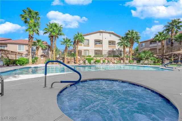 $299,900 | 2305 West Horizon Ridge Parkway, Unit 2722, Henderson, NV 89052