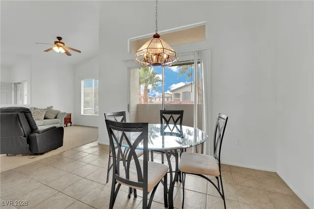 $299,900 | 2305 West Horizon Ridge Parkway, Unit 2722, Henderson, NV 89052