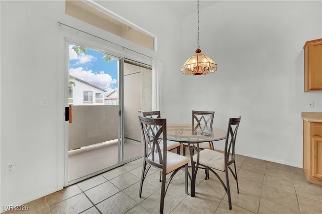 $299,900 | 2305 West Horizon Ridge Parkway, Unit 2722, Henderson, NV 89052