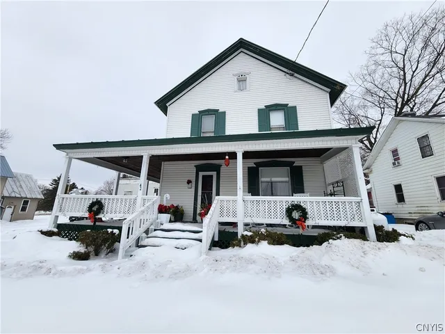 $185,000 | 42 South Main Street, Hammond, NY 13646