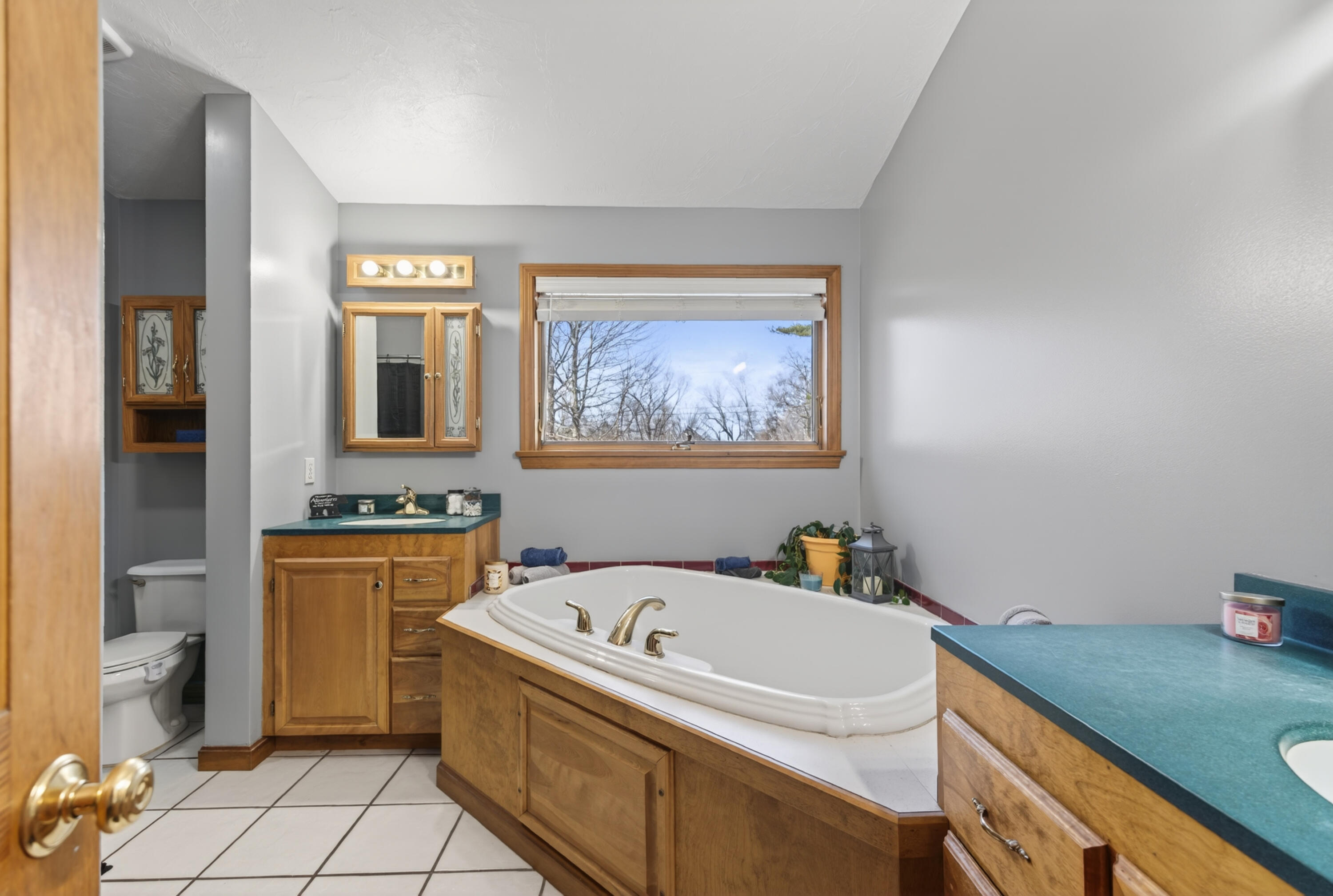 692 Battle Ridge Road Clinton, ME 04927 - Photo 24 of 66 Bathroom Primary Suite