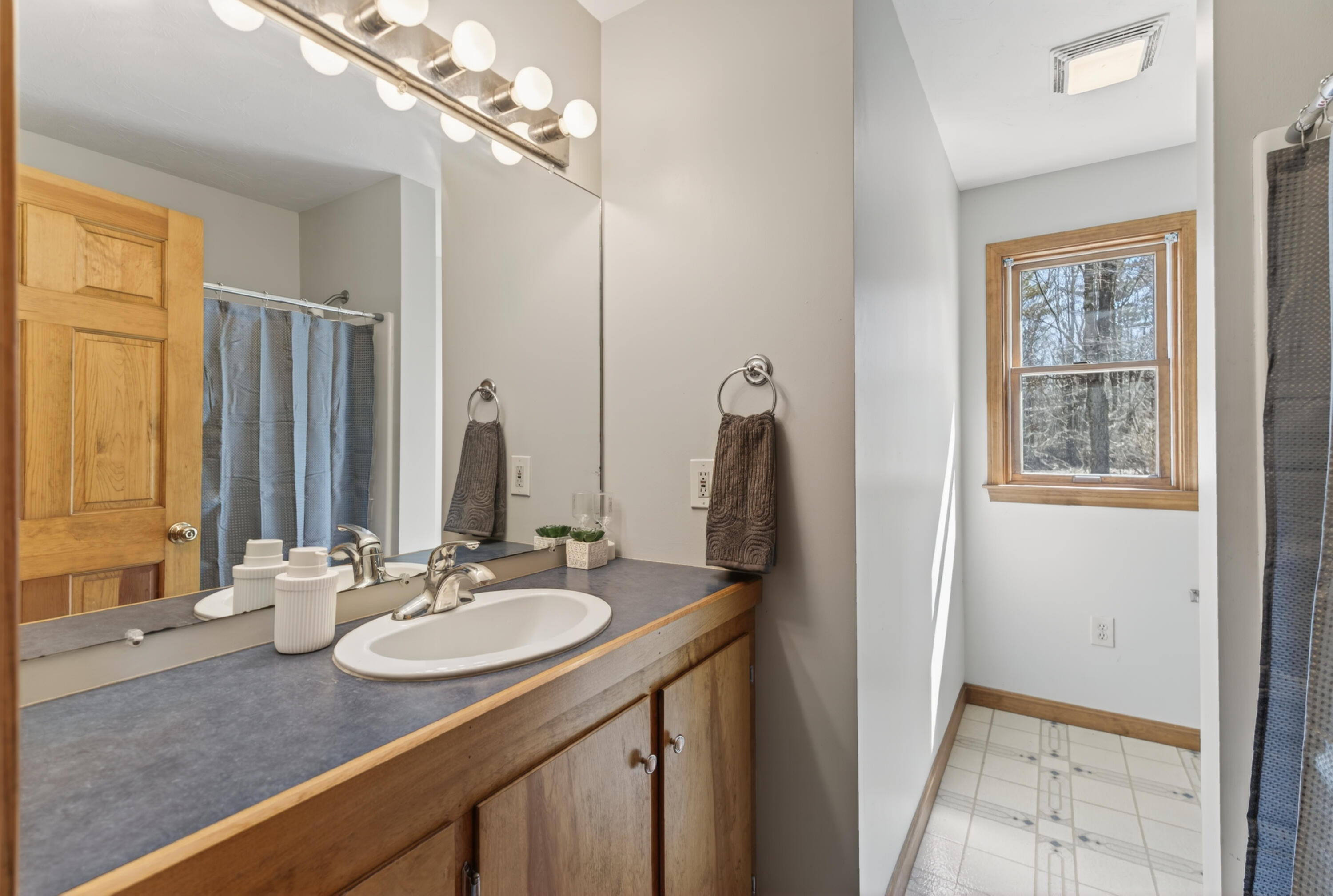 692 Battle Ridge Road Clinton, ME 04927 - Photo 36 of 66 Full Bath