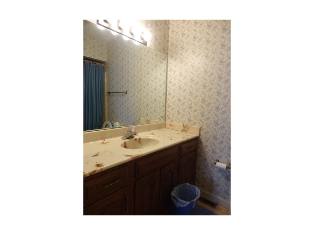1244 Konnarock Road, Unit 1244 Kingsport, TN 37664 - Photo 12 of 15 Upstairs bathroom