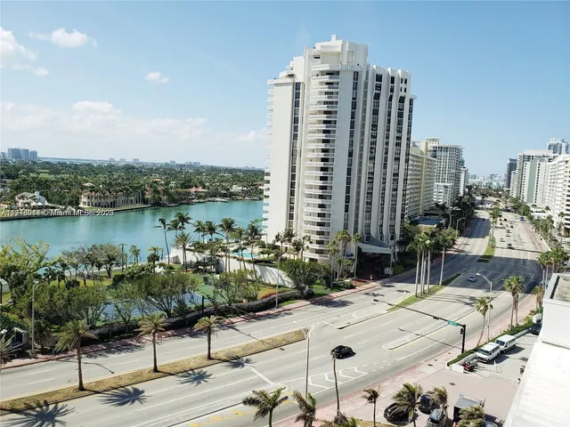 $6,200 | 5401 Collins Avenue, Unit 919, Miami Beach, FL 33140
