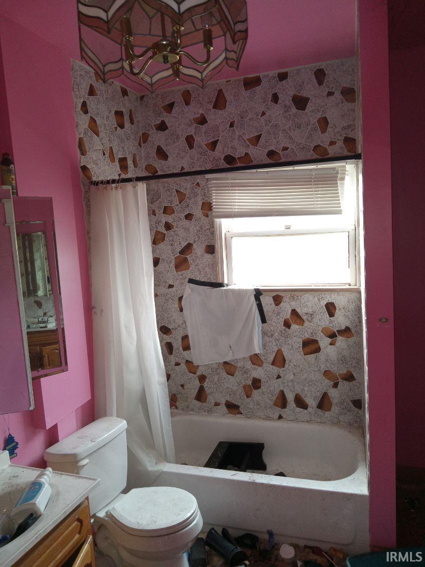 2117 South Walnut Street Muncie, IN 47302 - Photo 2 of 3 Gallery Image 2