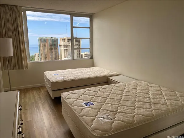 $2,600 | 400 Hobron Lane, Unit 3511, Honolulu, HI 96815