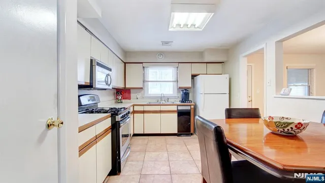 $670,000 | 25 Woodland Avenue, West Orange, NJ 07052