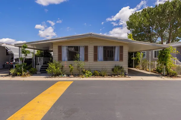$340,000 | 950 Woodland Avenue, Unit 54, Ojai, CA 93023