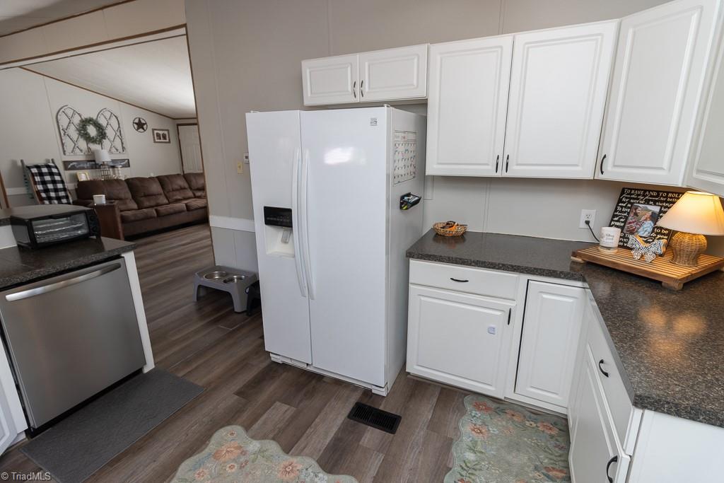 8280 Stafford Mill Road Oak Ridge, NC 27310 - Photo 18 of 40 THE REFRIGERATOR WILL REMAIN WITH THE HOME.
